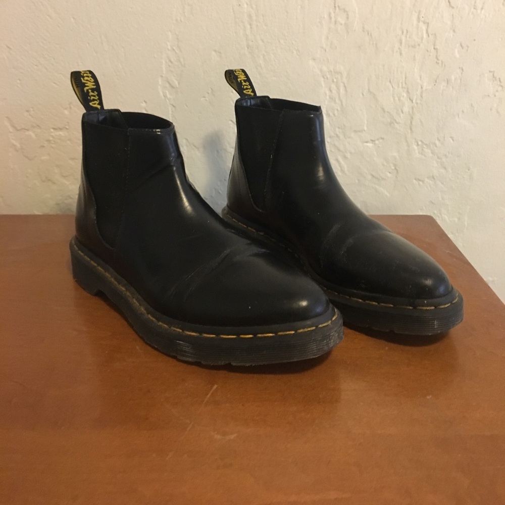 Doc Martin pointed toe Chelsea Boot • Size 9