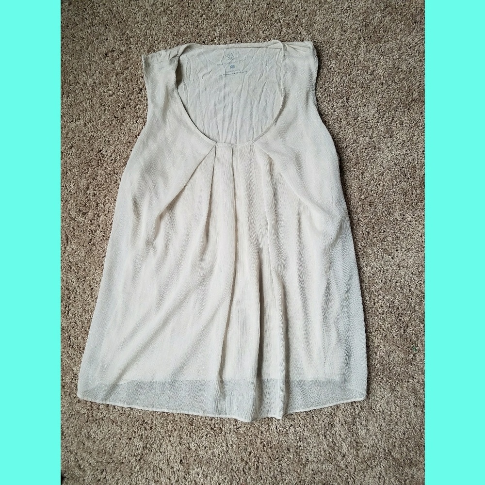 Champagne colored XL NY&C sleeveless blouse.