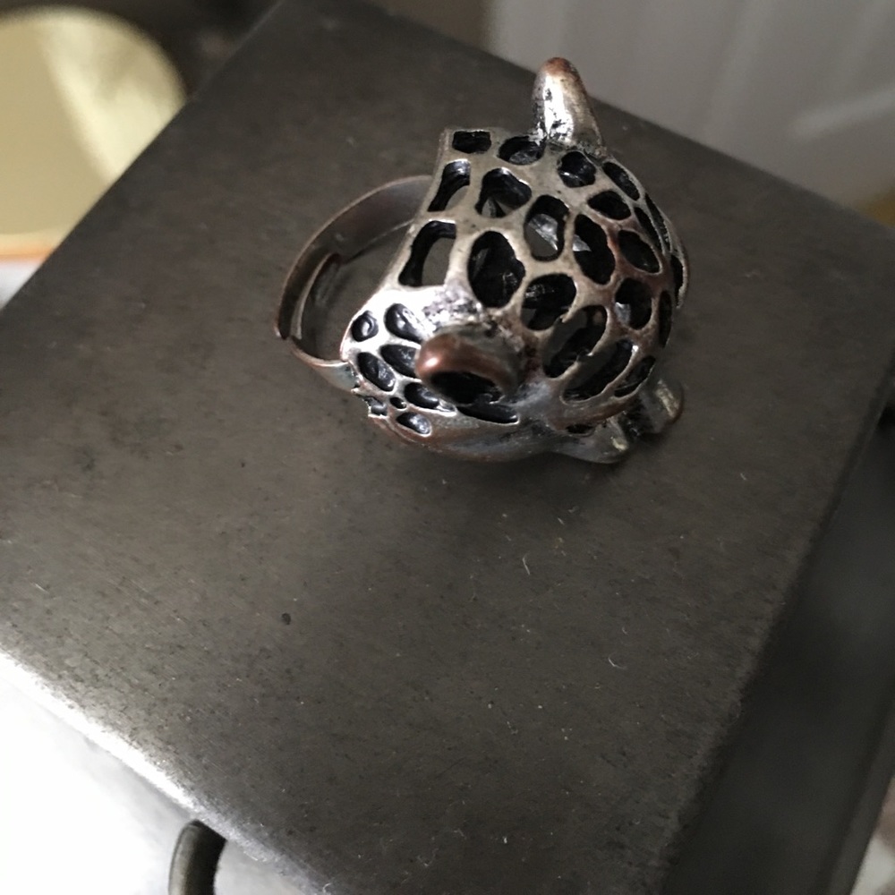 Tiger ring - Picture 2 of 2