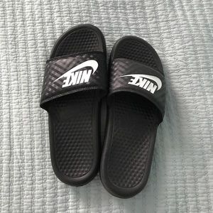 Nike slides
