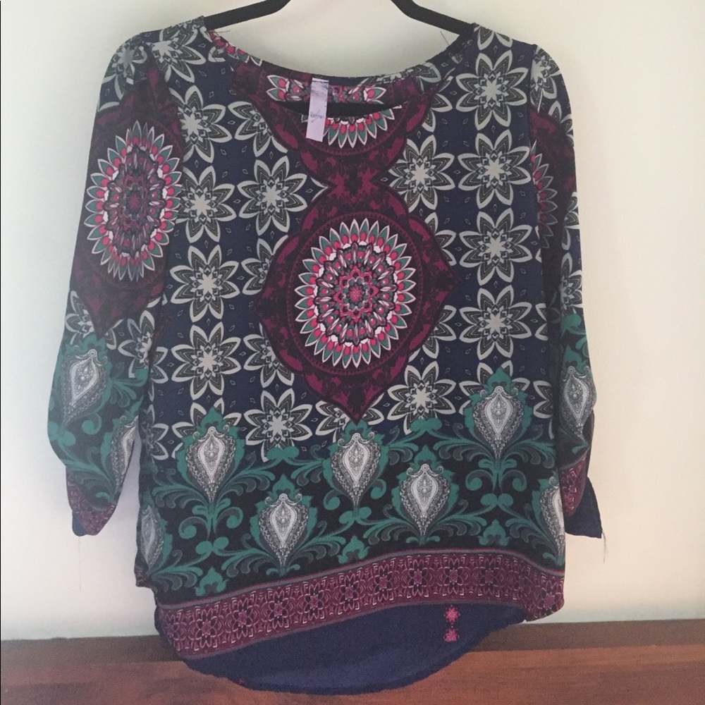 Flowy floral multicolor top. Francesca's top!