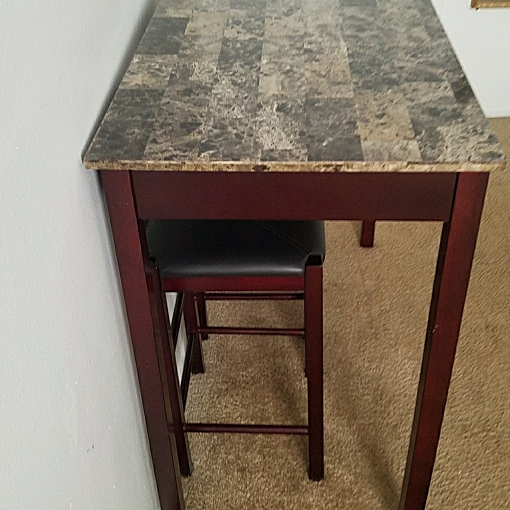 Small Personal Table - Picture 2 of 3