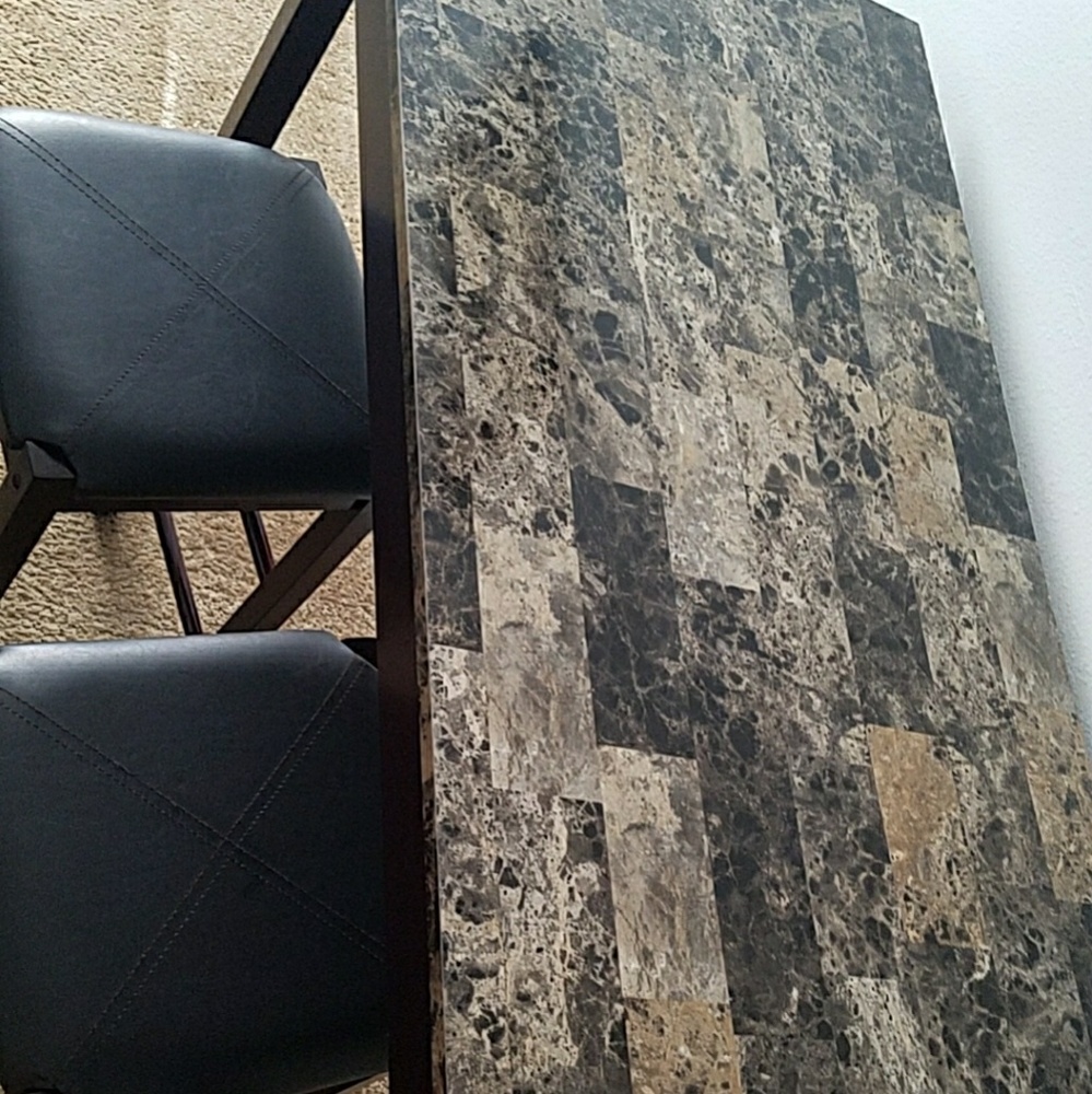 Small Personal Table - Picture 3 of 3