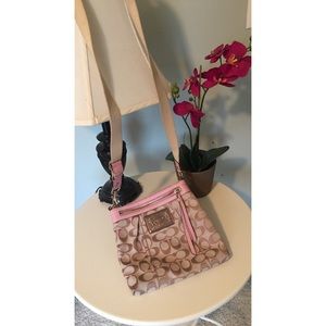 *AUTHENTIC* Coach Poppy Crossbody Bag - Pink
