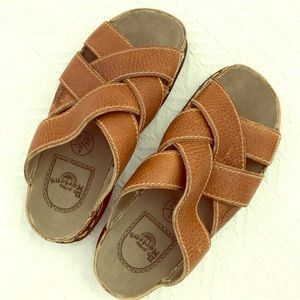 DR MARTENS "Made Like No Other Shoe On Earth"