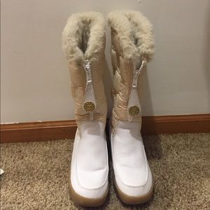 Juicy couture winter boots