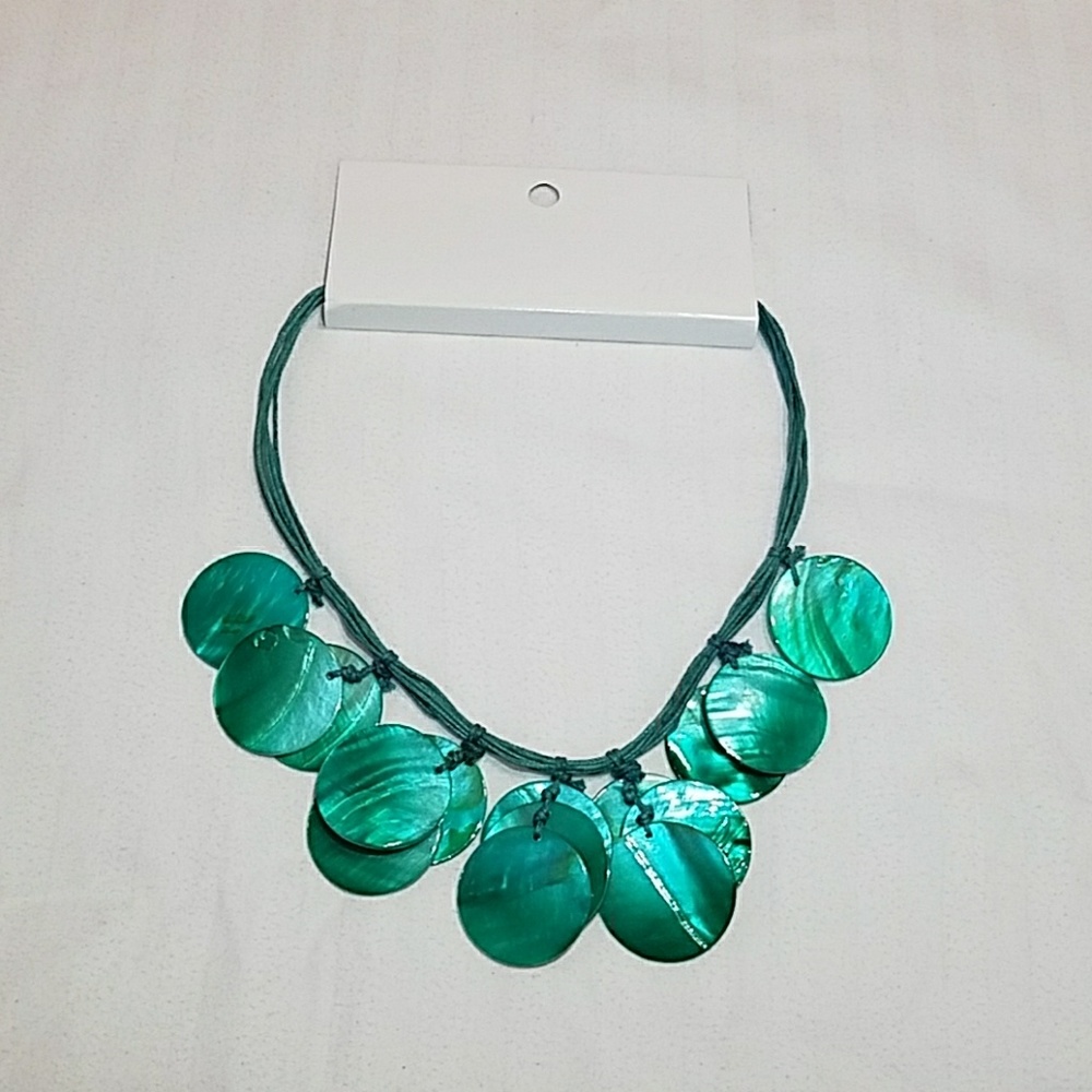 NWT H&M necklace