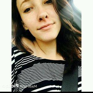 Meet your Posher, Hailey