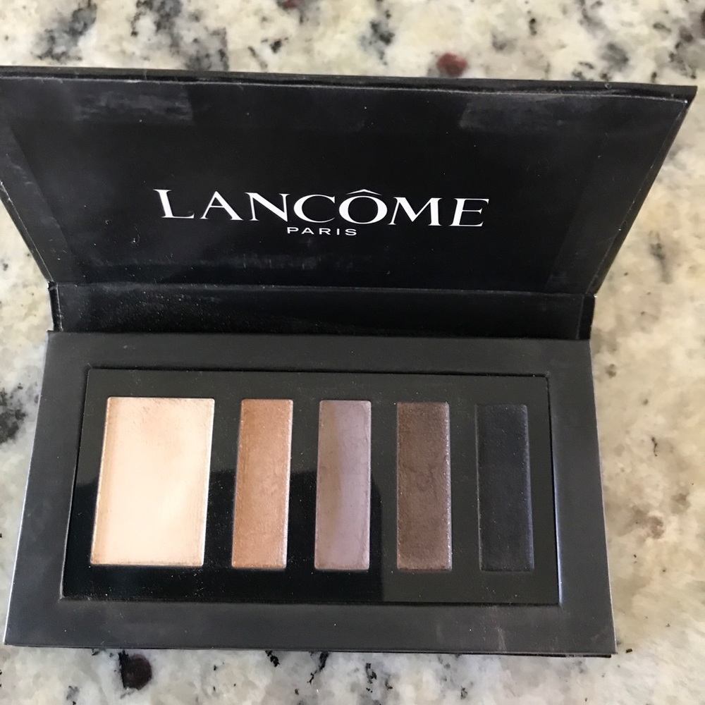 Landcome eyeshadow pallet