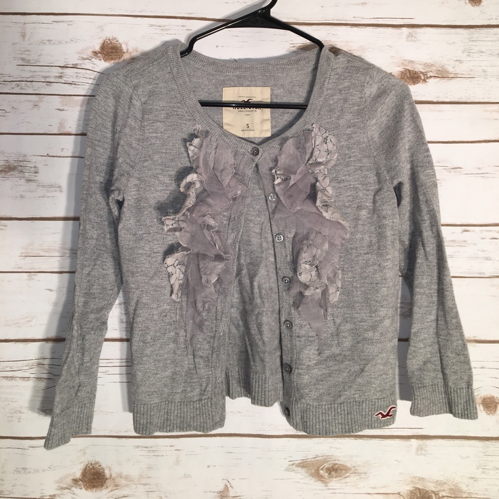 S Hollister crop sweater