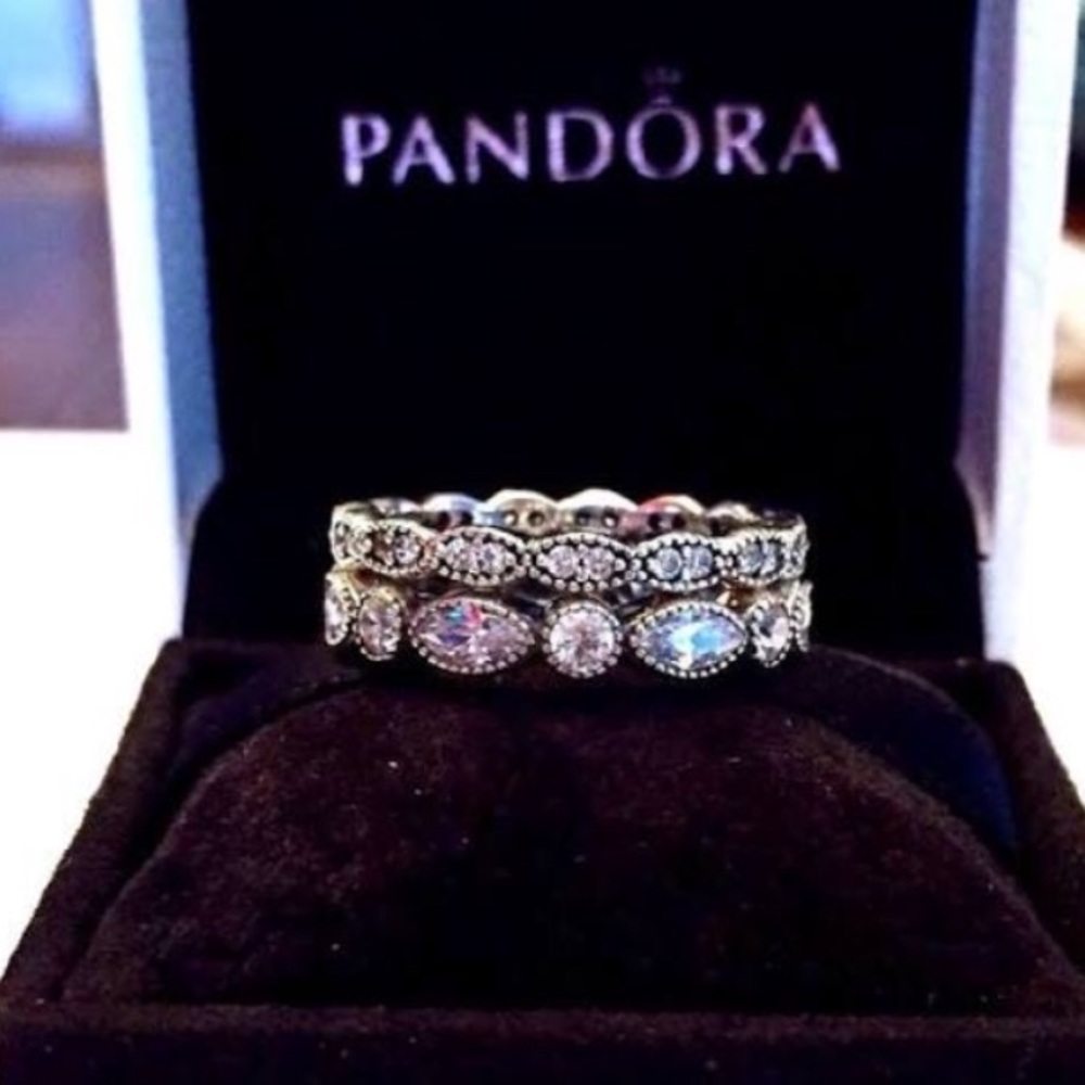 Pandora Sparkling Leaves Ring