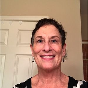 Meet your Posher, Cecelia