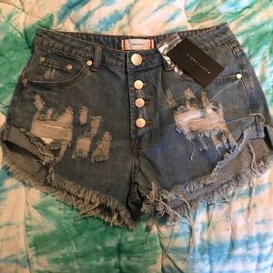 Never worn!!! Signature 8 jean shorts