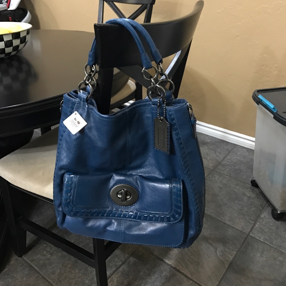 Coach devyn expandable tote NEW WITH TAGS