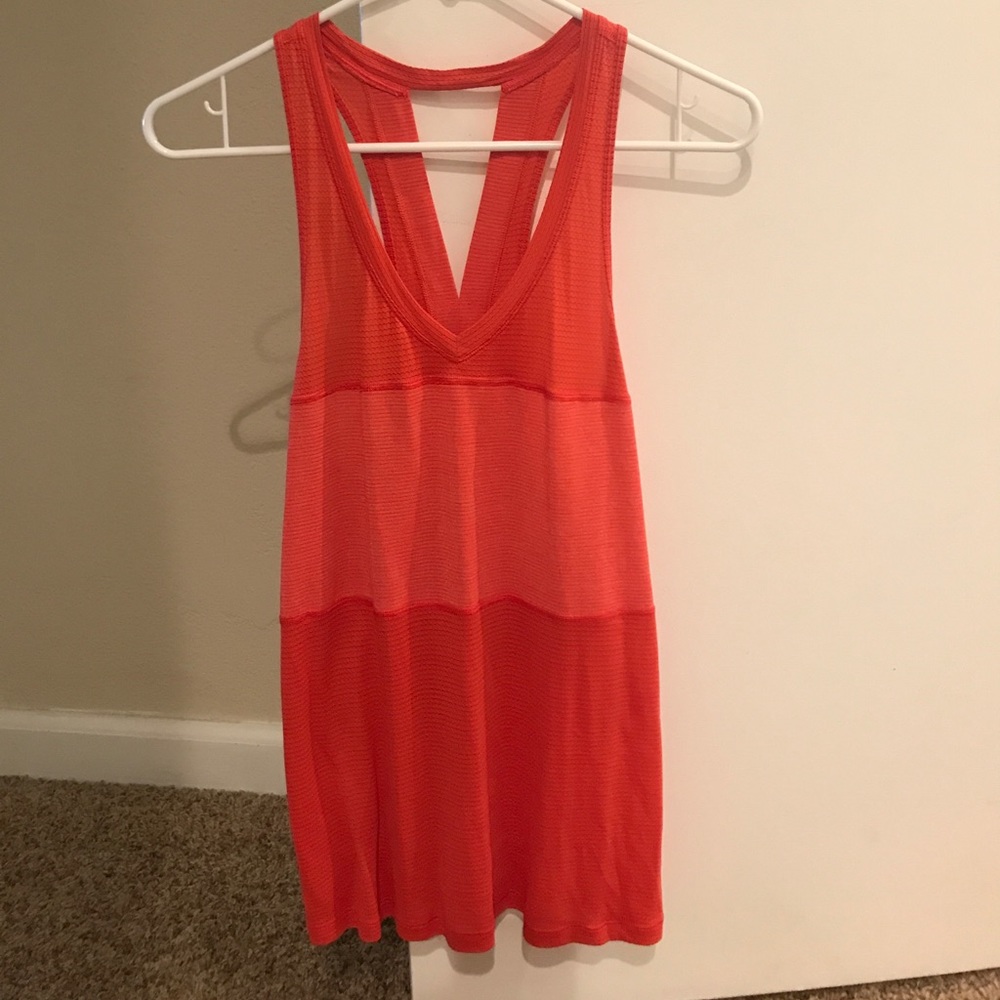 Lululemon top