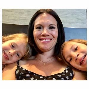 Meet your Posher, Lara