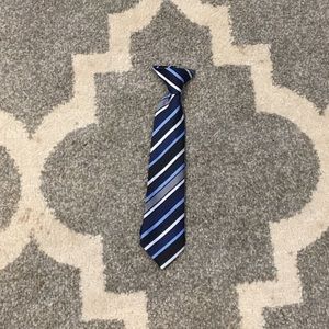 Boys tie