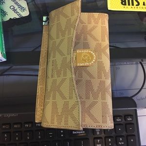 Michael Kors iPhone 6S plus phone case