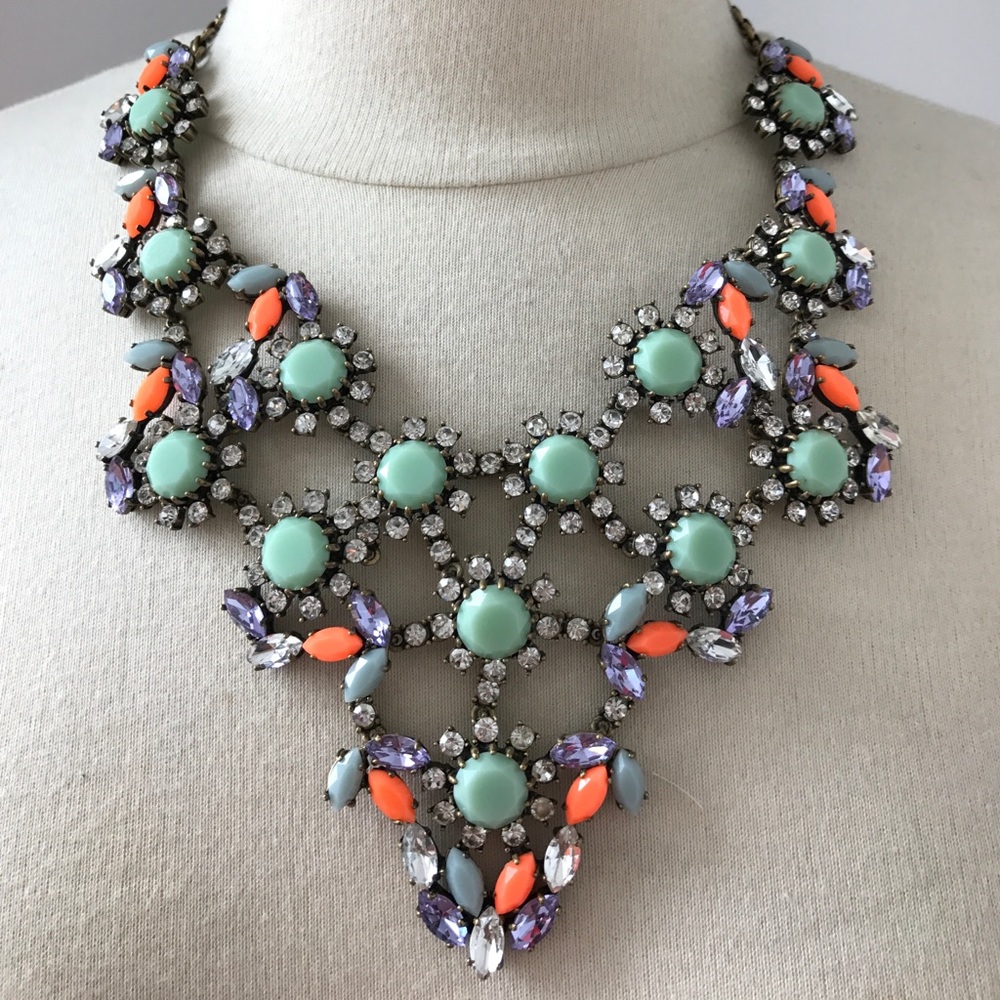 Statement necklace