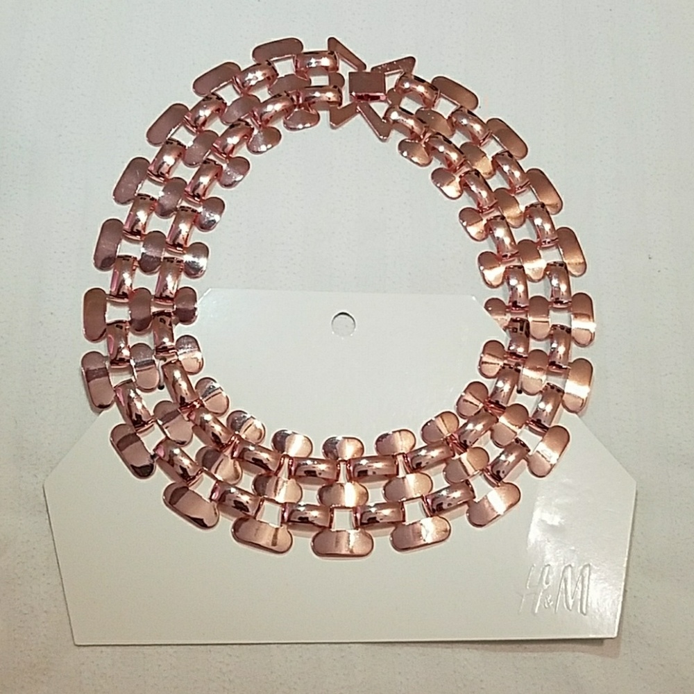 NWT H&M Rose Gold Colored Necklace