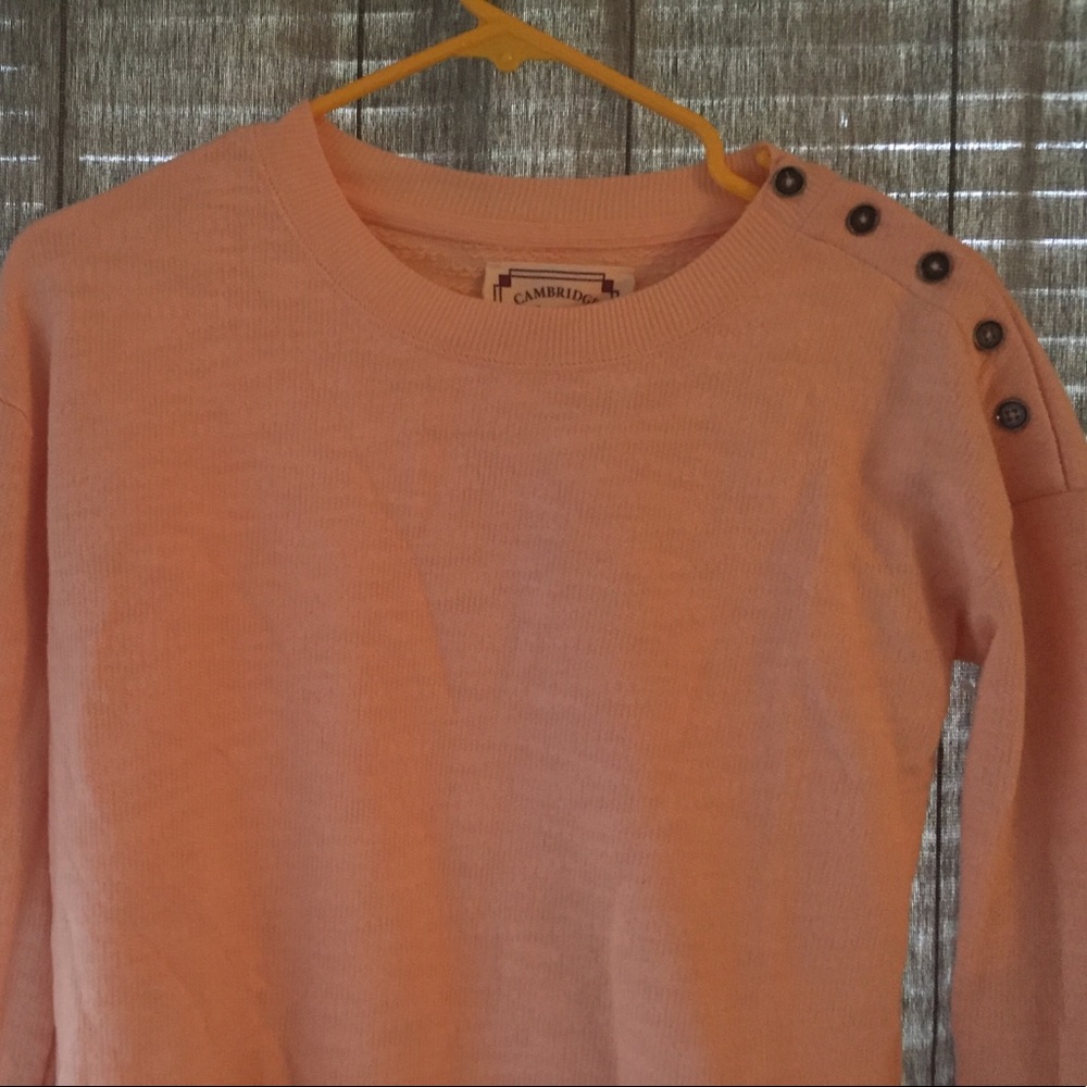 ☘Pullover sweatshirt☘ - Picture 2 of 3