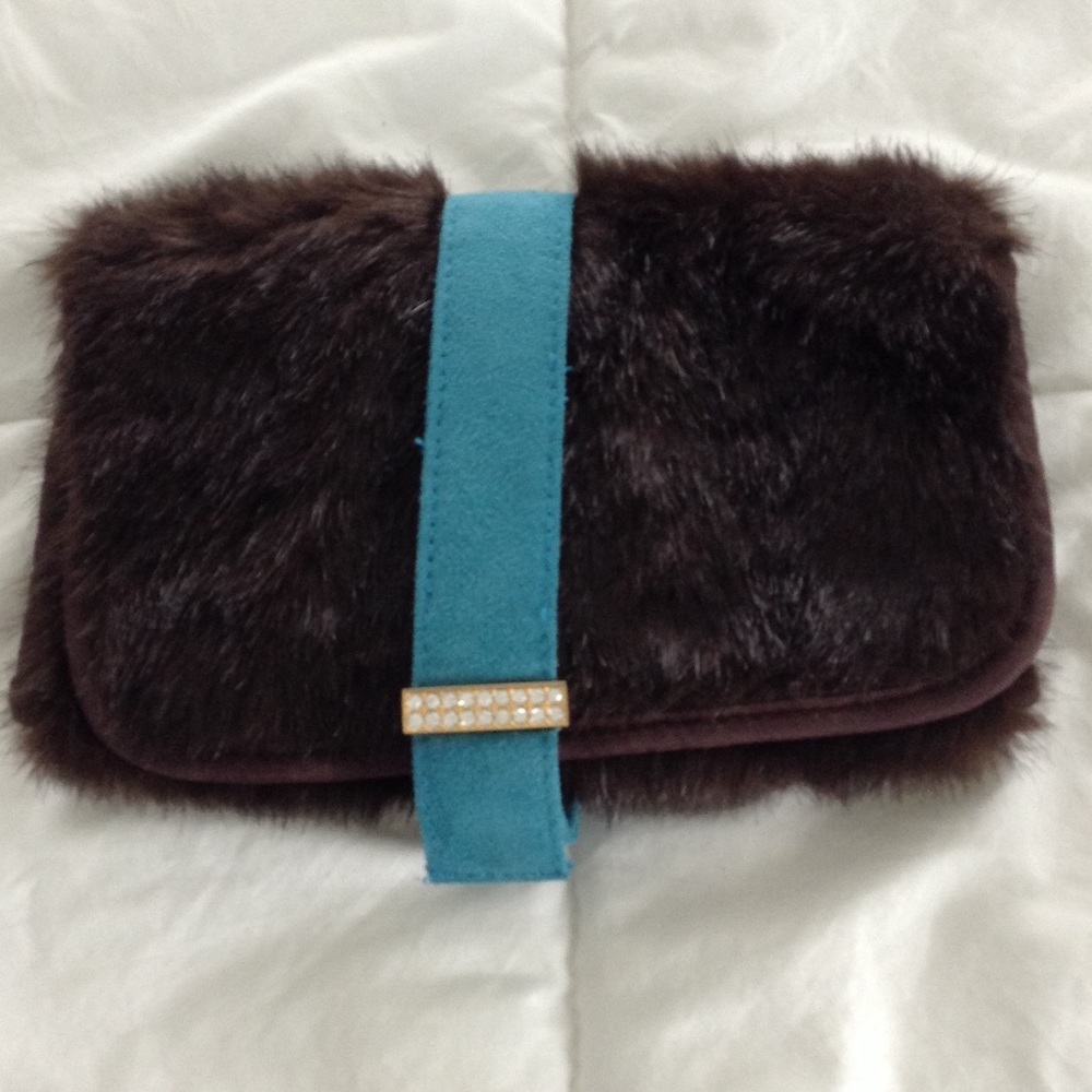 Stephanie Johnson travel case