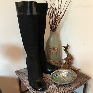 Sexy Tahari Black Boots Size 7M - 3-4 Inch Heel