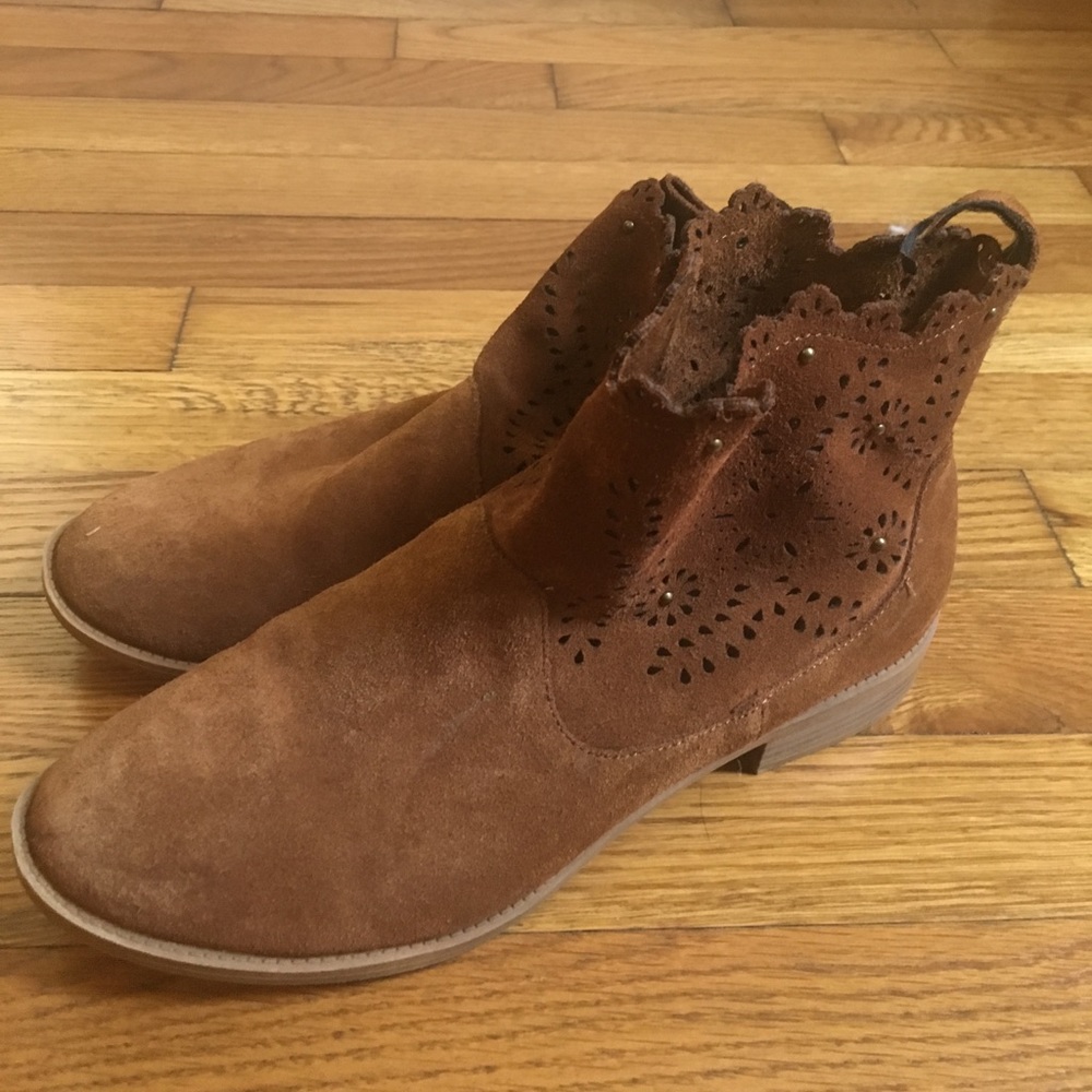 Brown boots