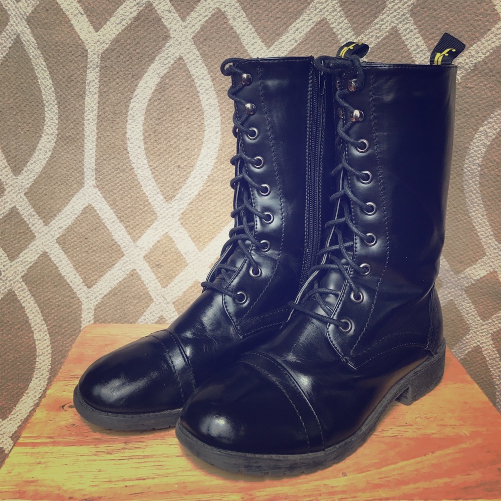 Black Boots