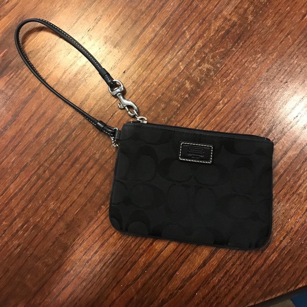 COACH wristlet - Picture 7 of 7
