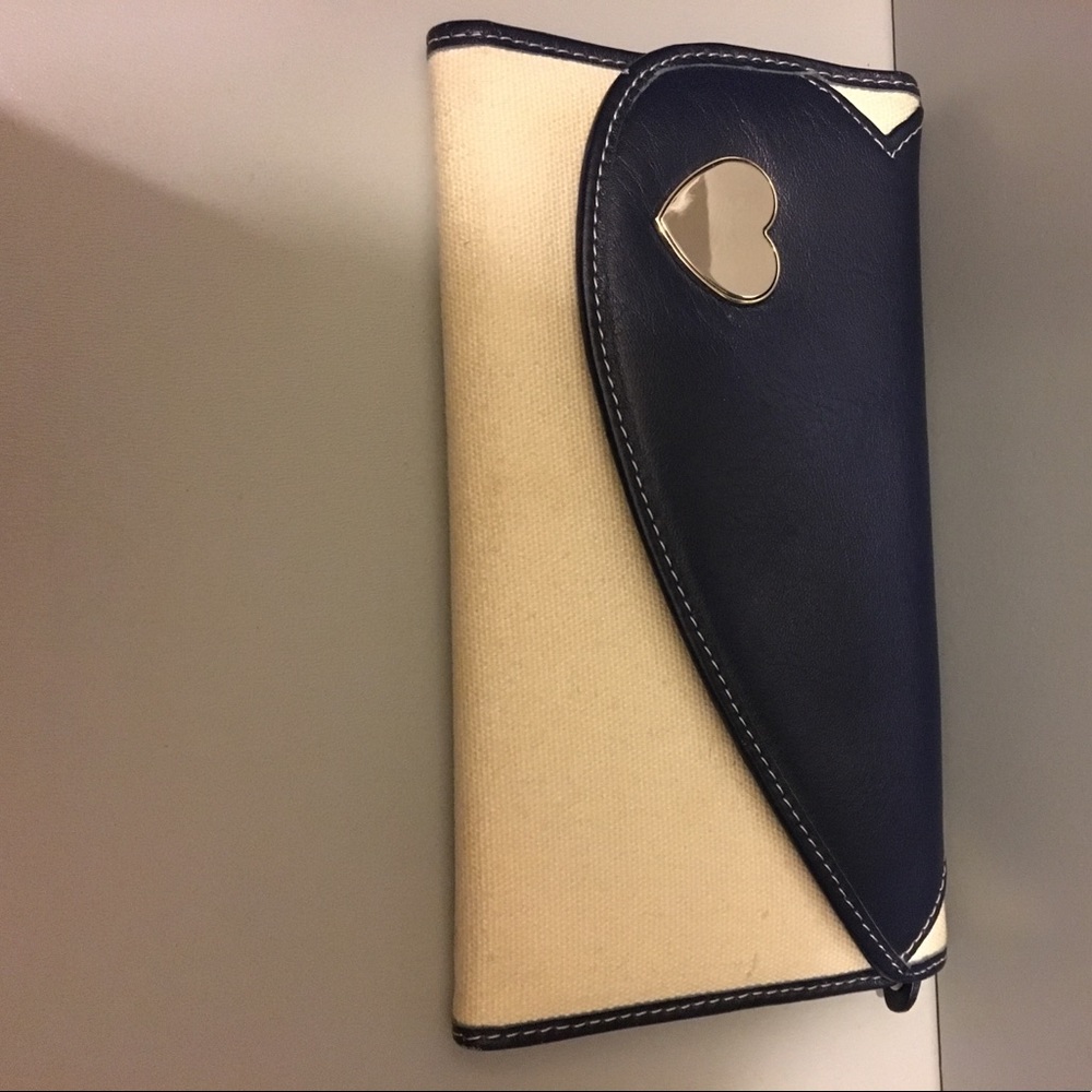 Things remembered Leather heart Wallet