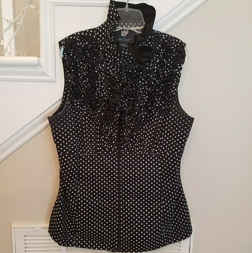 Sleeveless stretchy blouse