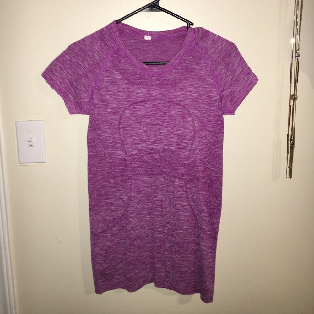 Lululemon workout t-shirt
