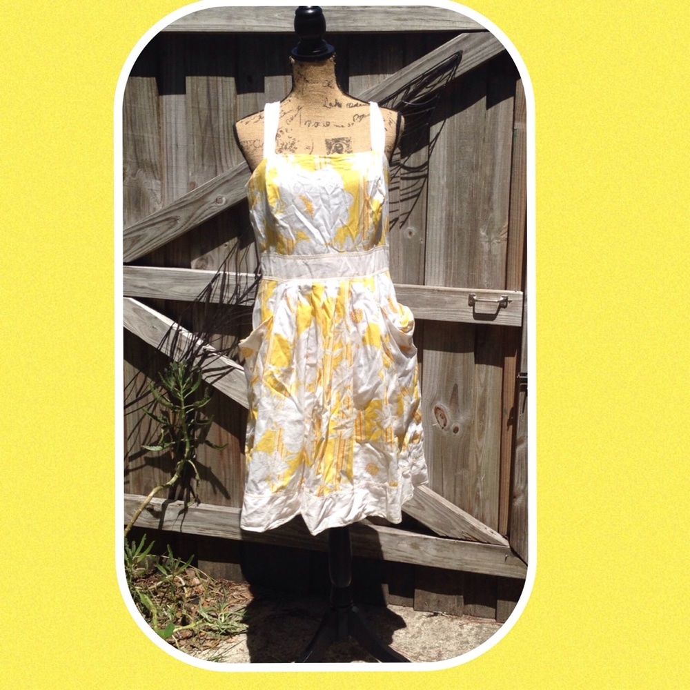 AGB Yellow White Floral Flare Dress Pockets 16
