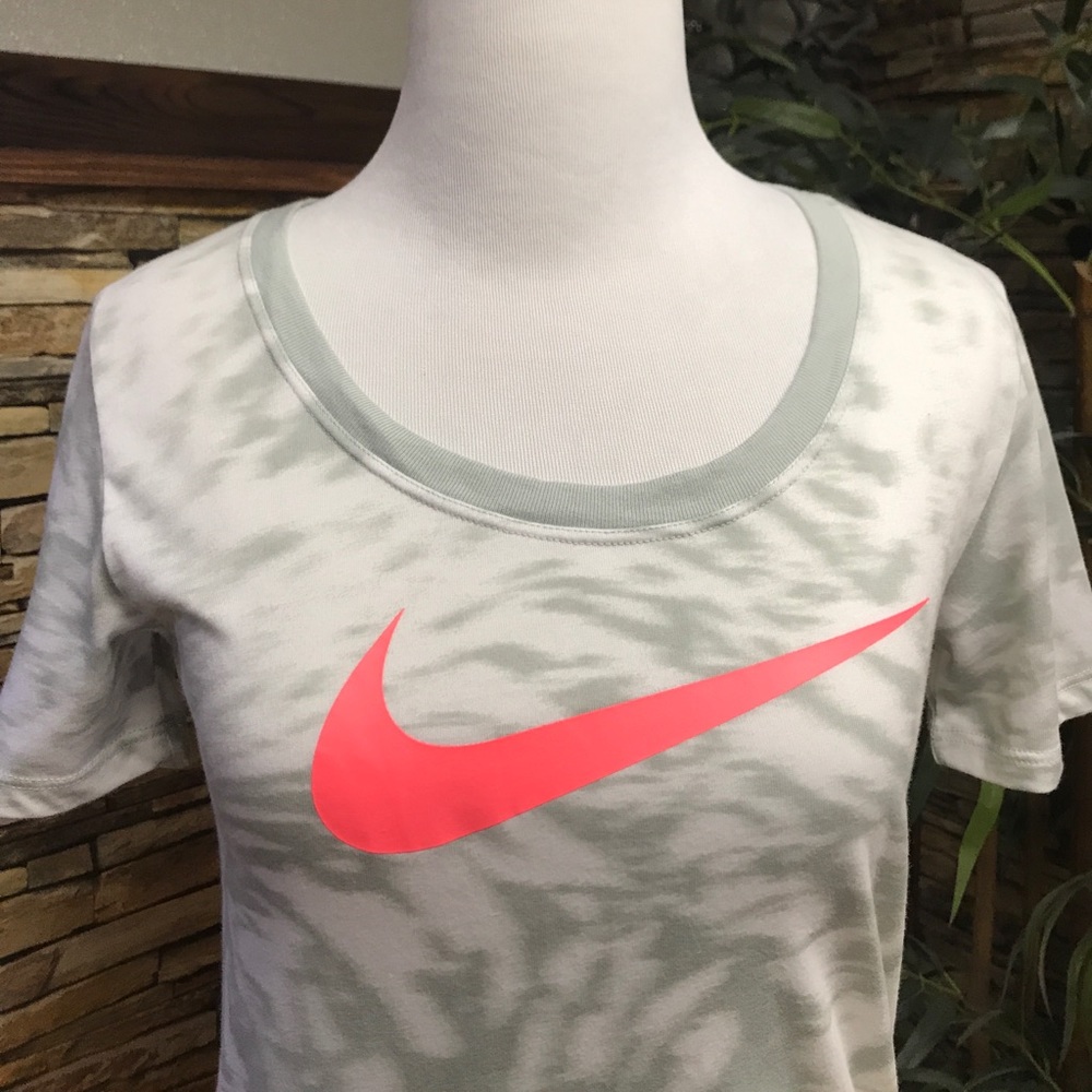 The Nike Tee