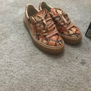 Fenty Army fatigue size 8. Worn twice