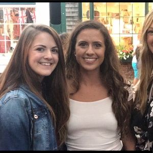 Meet your Posher, Danielle