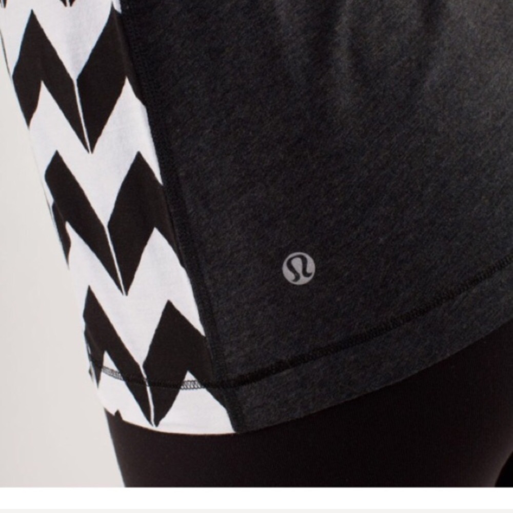🚨DELETING 3/20 🚨 Lululemon DevotionChevron Tee - Picture 4 of 7