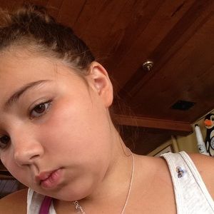 Meet your Posher, Aislynn