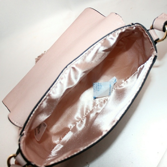 VS BLUSH Festival Crossbody - Picture 2 of 3