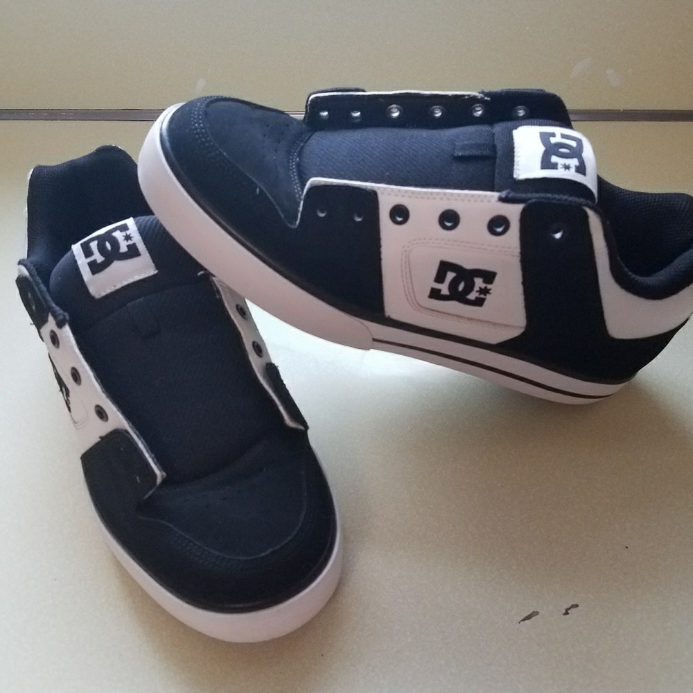 Men's DC Pure Black & White