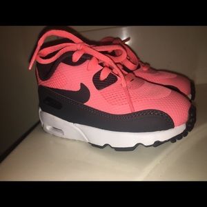 Girl toddler Nikes size 6