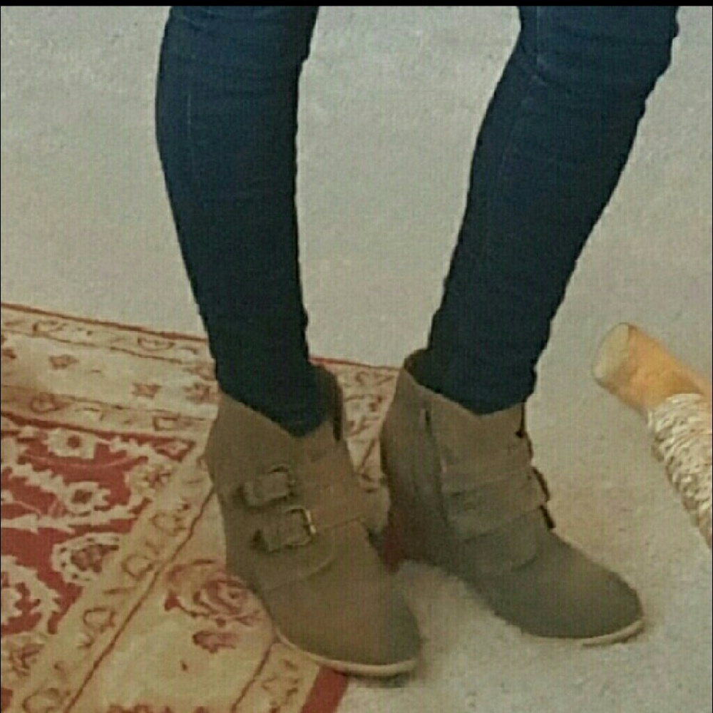 Short wedge boots! Suede upper. Size 8
