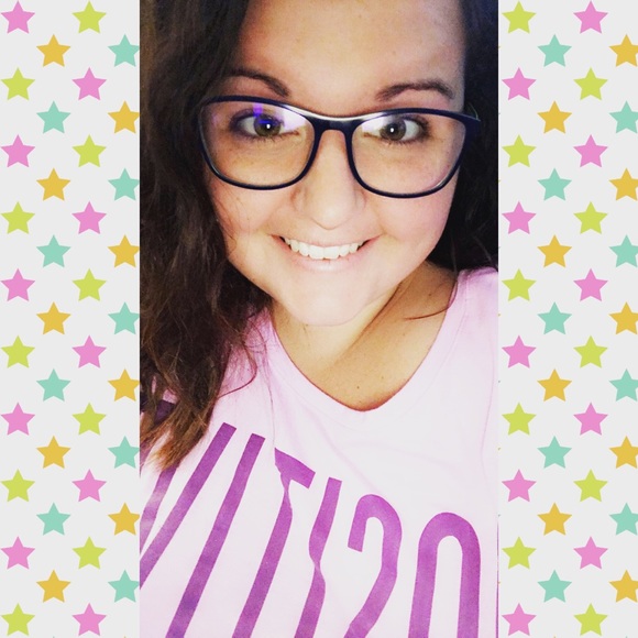 Meet your Posher, Molly - Picture 1 of 2