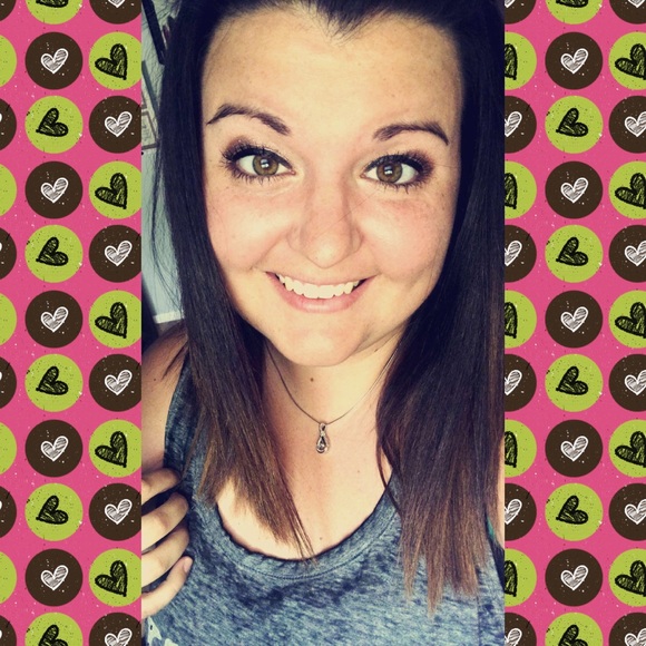 Meet your Posher, Molly - Picture 2 of 2