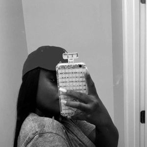 Meet your Posher, Val