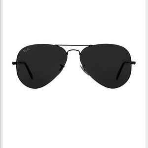 Black ray ban aviators