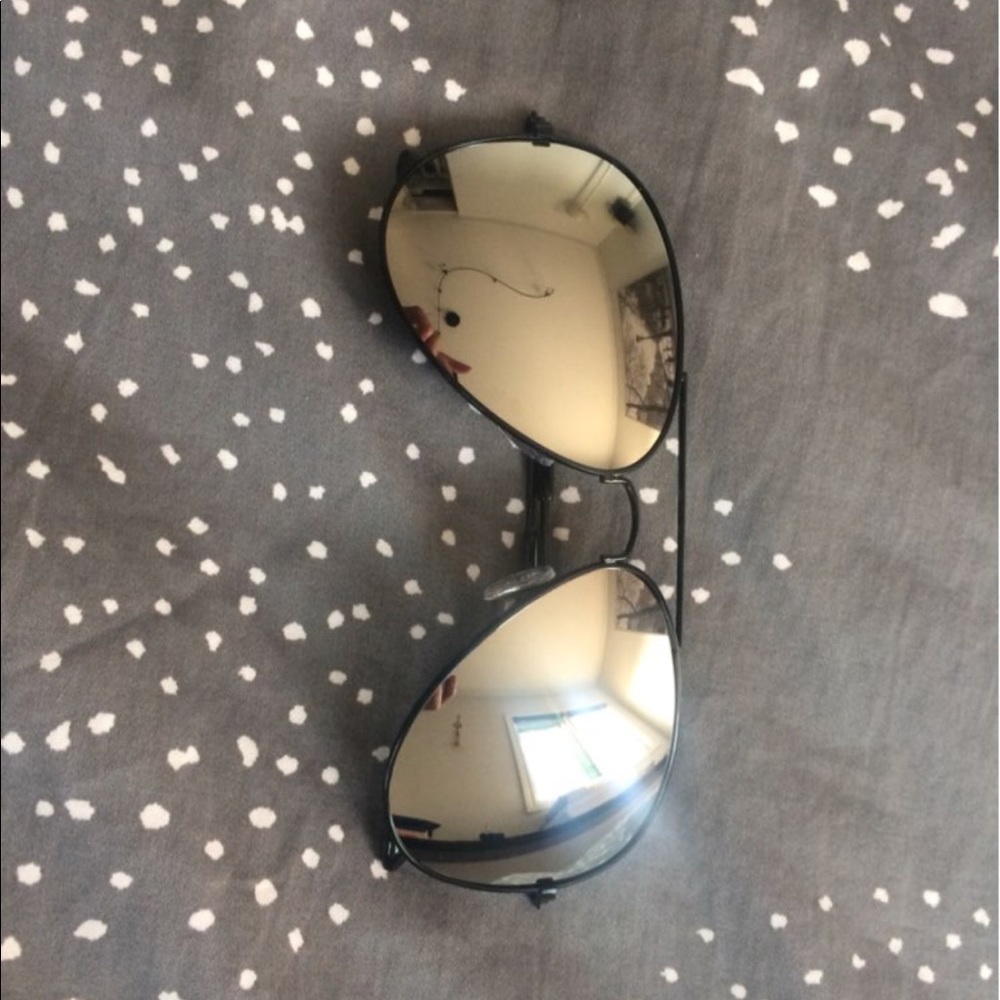 trendy chic black and silver aviator sunglasses - Picture 6 of 6