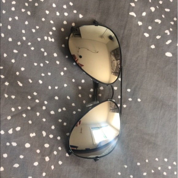 trendy chic black and silver aviator sunglasses - Picture 6 of 6