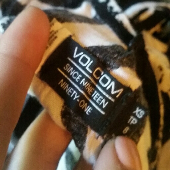 NWT Volcom Zebra Blouse - Picture 4 of 5